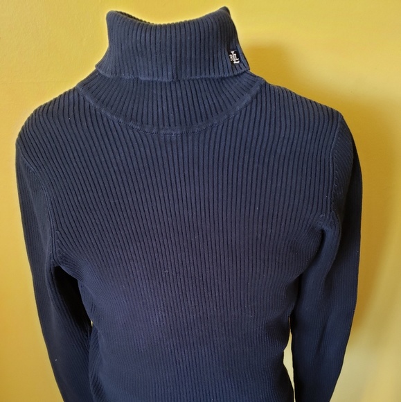 Turtleneck sweater - Picture 3 of 3